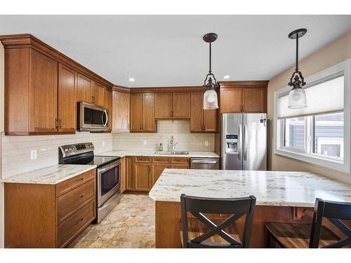 118 Aspenhill Drive, Fort Mcmurray, AB - Indoor Photo Showing Kitchen With Upgraded Kitchen