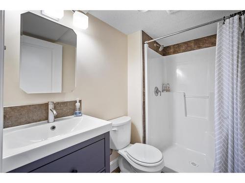 118 Aspenhill Drive, Fort Mcmurray, AB - Indoor Photo Showing Bathroom