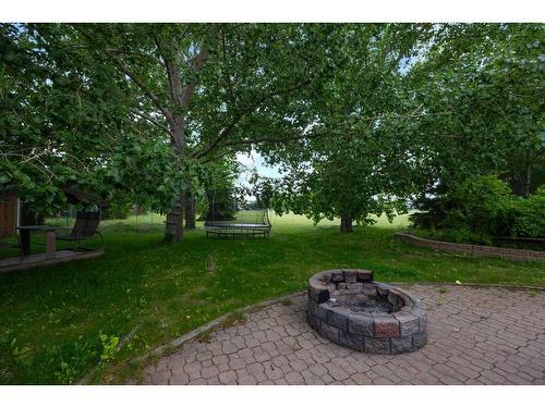 293 Ball Place, Fort Mcmurray, AB - Outdoor With Backyard