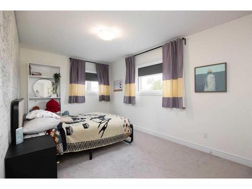 288 Falcon Drive, Fort Mcmurray, AB - Indoor Photo Showing Bedroom