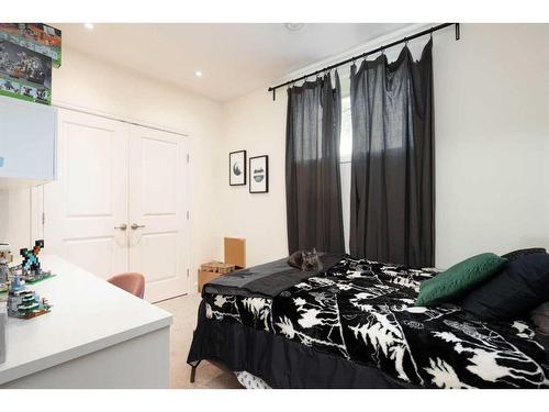 288 Falcon Drive, Fort Mcmurray, AB - Indoor Photo Showing Bedroom