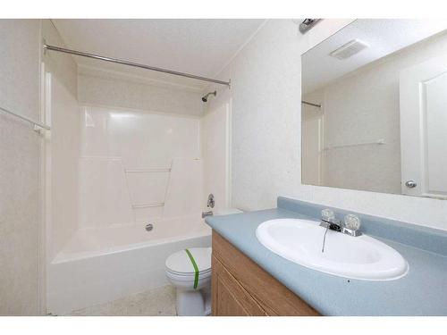 260 Harpe Way, Fort Mcmurray, AB - Indoor Photo Showing Bathroom