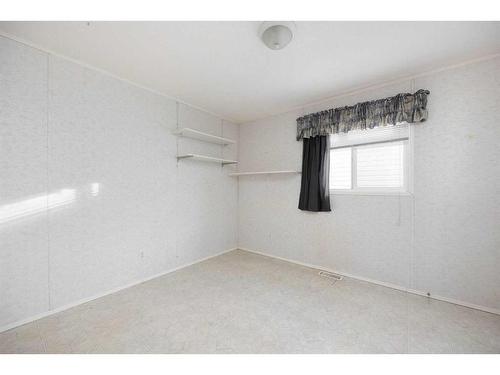 260 Harpe Way, Fort Mcmurray, AB - Indoor Photo Showing Other Room