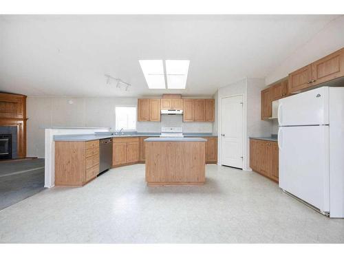 260 Harpe Way, Fort Mcmurray, AB - Indoor Photo Showing Kitchen