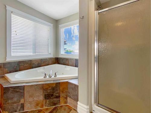 146 Plamondon Way, Fort Mcmurray, AB - Indoor Photo Showing Bathroom