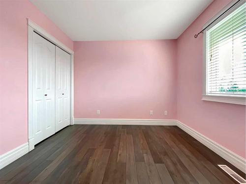 146 Plamondon Way, Fort Mcmurray, AB - Indoor Photo Showing Other Room