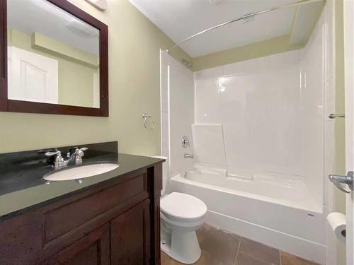 146 Plamondon Way, Fort Mcmurray, AB - Indoor Photo Showing Bathroom