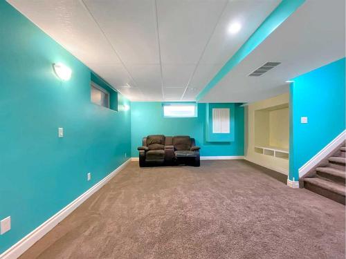 146 Plamondon Way, Fort Mcmurray, AB - Indoor Photo Showing Other Room