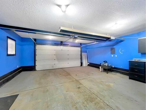 146 Plamondon Way, Fort Mcmurray, AB - Indoor Photo Showing Garage