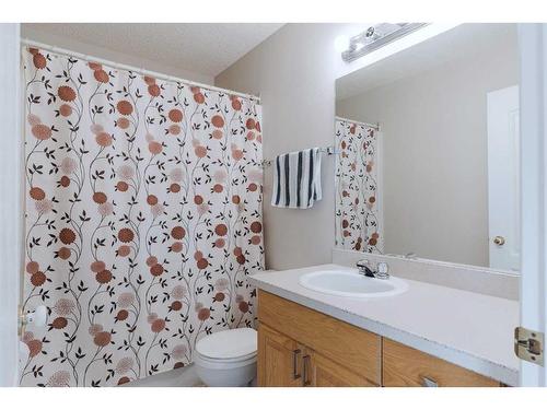 122 Archibald Bay, Fort Mcmurray, AB - Indoor Photo Showing Bathroom