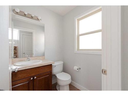 148 Walnut Crescent, Fort Mcmurray, AB - Indoor Photo Showing Bathroom