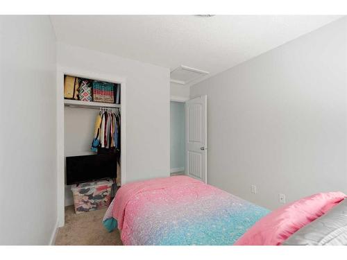 148 Walnut Crescent, Fort Mcmurray, AB - Indoor Photo Showing Bedroom