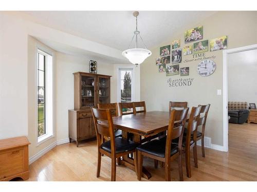 167 Burton Place, Fort Mcmurray, AB - Indoor Photo Showing Dining Room