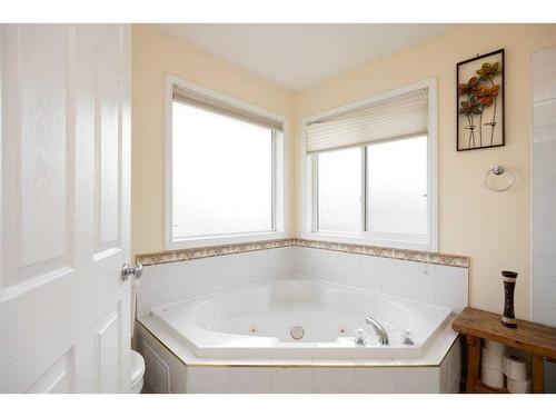 167 Burton Place, Fort Mcmurray, AB - Indoor Photo Showing Bathroom