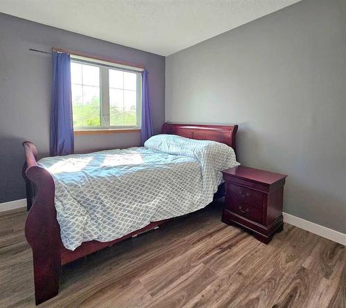 10303 101 St, Lac La Biche, AB - Indoor Photo Showing Bedroom