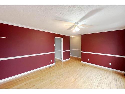 185 Ermine Crescent, Fort Mcmurray, AB - Indoor Photo Showing Other Room