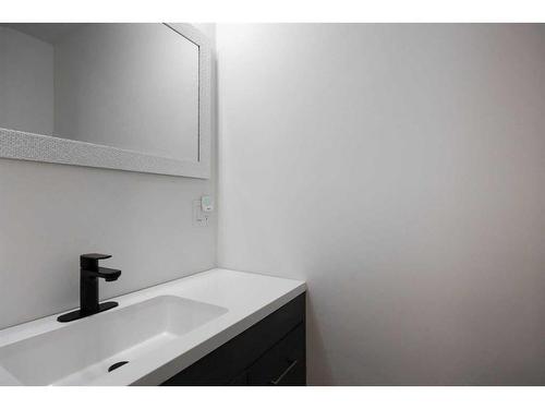 149 Ermine Crescent, Fort Mcmurray, AB - Indoor Photo Showing Bathroom