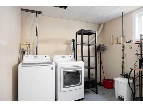 193 Elm Street Nw, Fort Mcmurray, AB - Indoor Photo Showing Laundry Room