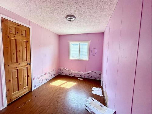 124 Card Crescent, Fort Mcmurray, AB - Indoor Photo Showing Other Room