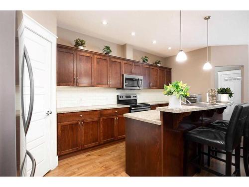 107 Sandpiper Road, Fort Mcmurray, AB - Indoor Photo Showing Kitchen