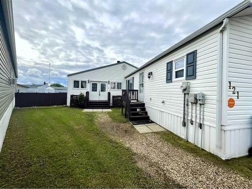 121 Grant Bay, Fort Mcmurray, AB - Outdoor