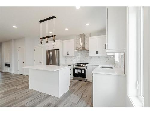 145 Athabasca Crescent, Fort Mcmurray, AB - Indoor Photo Showing Kitchen With Upgraded Kitchen