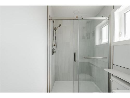 145 Athabasca Crescent, Fort Mcmurray, AB - Indoor Photo Showing Bathroom