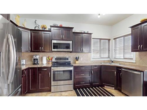 152 Fireweed Crescent, Fort Mcmurray, AB - Indoor Photo Showing Kitchen