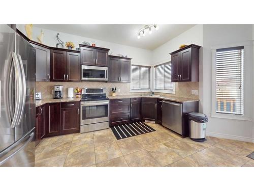 152 Fireweed Crescent, Fort Mcmurray, AB - Indoor Photo Showing Kitchen