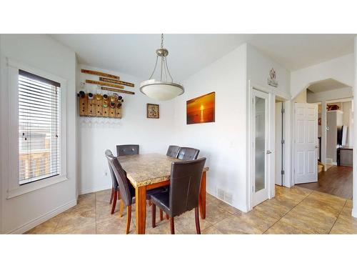 152 Fireweed Crescent, Fort Mcmurray, AB - Indoor Photo Showing Dining Room