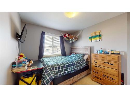 152 Fireweed Crescent, Fort Mcmurray, AB - Indoor Photo Showing Bedroom