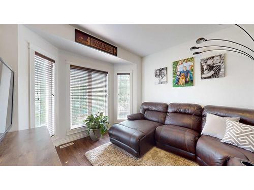 152 Fireweed Crescent, Fort Mcmurray, AB - Indoor Photo Showing Living Room