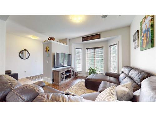 152 Fireweed Crescent, Fort Mcmurray, AB - Indoor Photo Showing Living Room