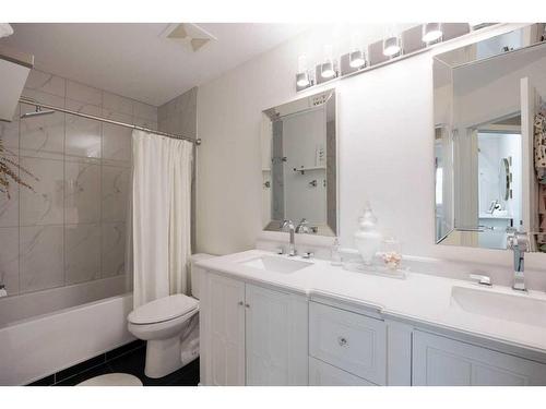 103 J W Mann Drive, Fort Mcmurray, AB - Indoor Photo Showing Bathroom