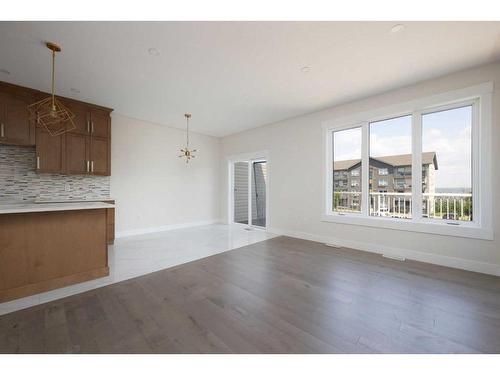 209 Siltstone Place, Fort Mcmurray, AB - Indoor Photo Showing Kitchen