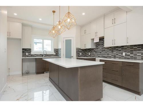 200 Siltstone Place, Fort Mcmurray, AB - Indoor Photo Showing Kitchen With Upgraded Kitchen