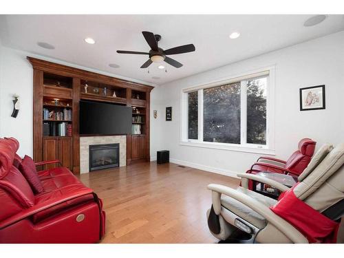 100 Trillium Bay, Fort Mcmurray, AB - Indoor Photo Showing Living Room With Fireplace