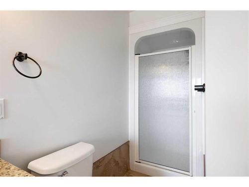 100 Trillium Bay, Fort Mcmurray, AB - Indoor Photo Showing Bathroom