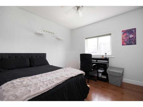 100 Trillium Bay, Fort Mcmurray, AB - Indoor Photo Showing Bedroom