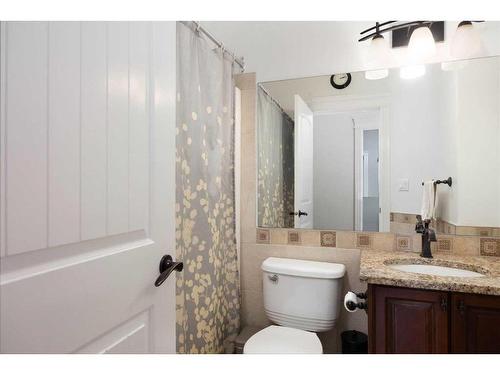 100 Trillium Bay, Fort Mcmurray, AB - Indoor Photo Showing Bathroom