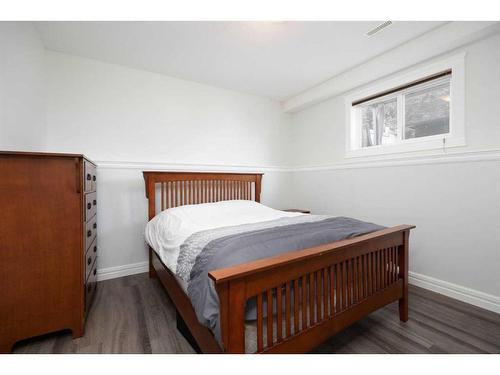 100 Trillium Bay, Fort Mcmurray, AB - Indoor Photo Showing Bedroom