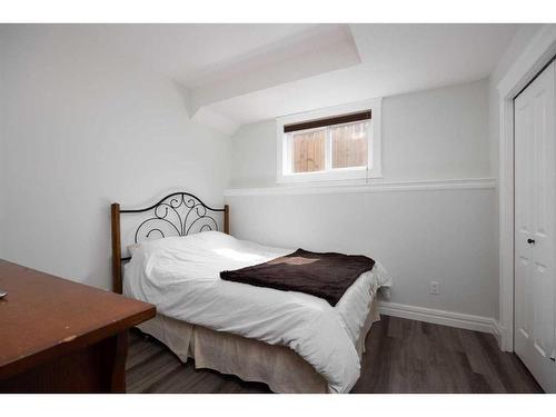100 Trillium Bay, Fort Mcmurray, AB - Indoor Photo Showing Bedroom