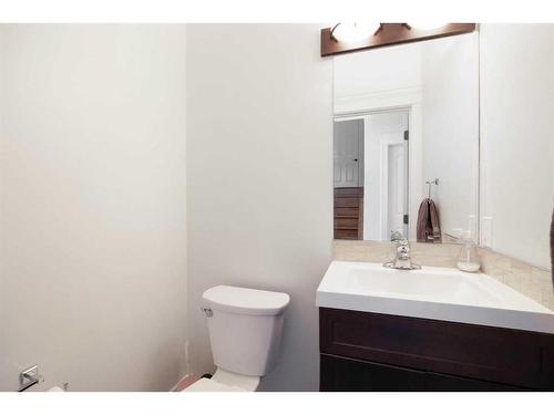 100 Trillium Bay, Fort Mcmurray, AB - Indoor Photo Showing Bathroom
