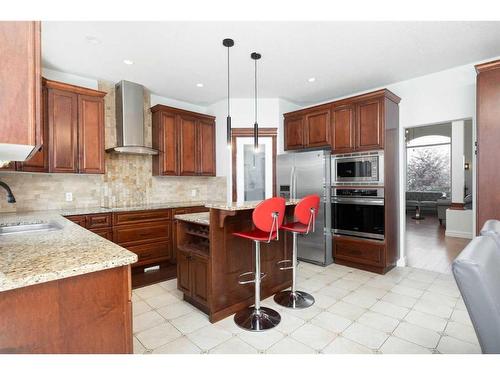 100 Trillium Bay, Fort Mcmurray, AB - Indoor Photo Showing Kitchen With Double Sink