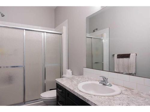 188 Beacon Hill Drive, Fort Mcmurray, AB - Indoor Photo Showing Bathroom