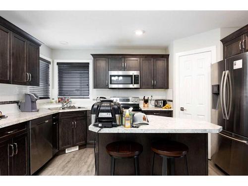 188 Beacon Hill Drive, Fort Mcmurray, AB - Indoor Photo Showing Kitchen With Double Sink