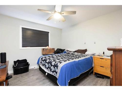 188 Beacon Hill Drive, Fort Mcmurray, AB - Indoor Photo Showing Bedroom