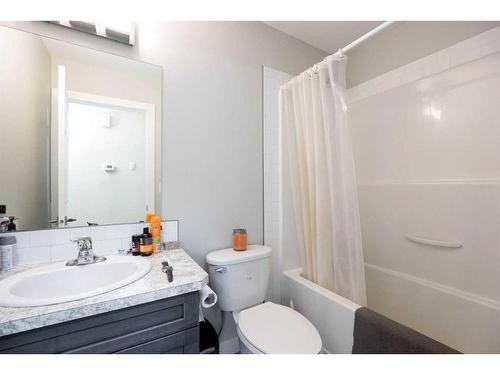 188 Beacon Hill Drive, Fort Mcmurray, AB - Indoor Photo Showing Bathroom