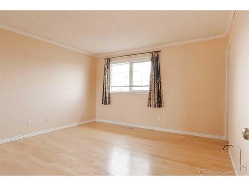 173 Woodland Drive, Fort Mcmurray, AB - Indoor Photo Showing Other Room