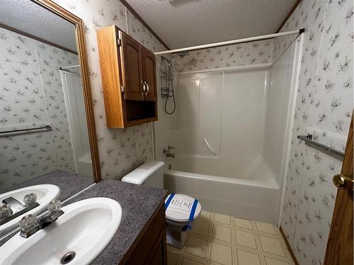 116 Cokerill Crescent, Fort Mcmurray, AB - Indoor Photo Showing Bathroom